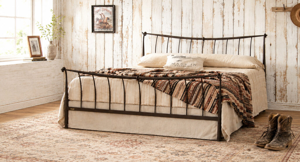 ALEXANDRA Eisernes Handgemacht Bett - Klassisches Design mit Charakter