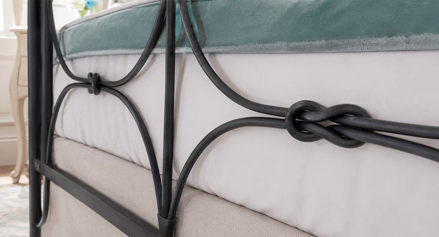 Letto in ferro ELENA – letto matrimoniale elegante con design pulito e linee raffinate - immagine 2