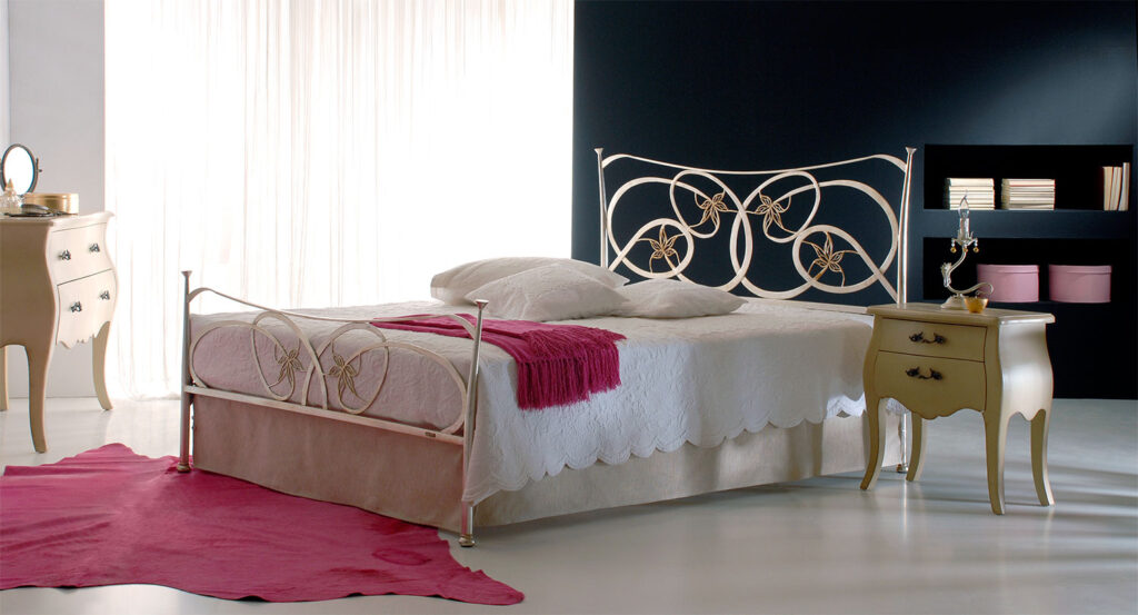 Κλασσικό σιδερένιο κρεβάτι