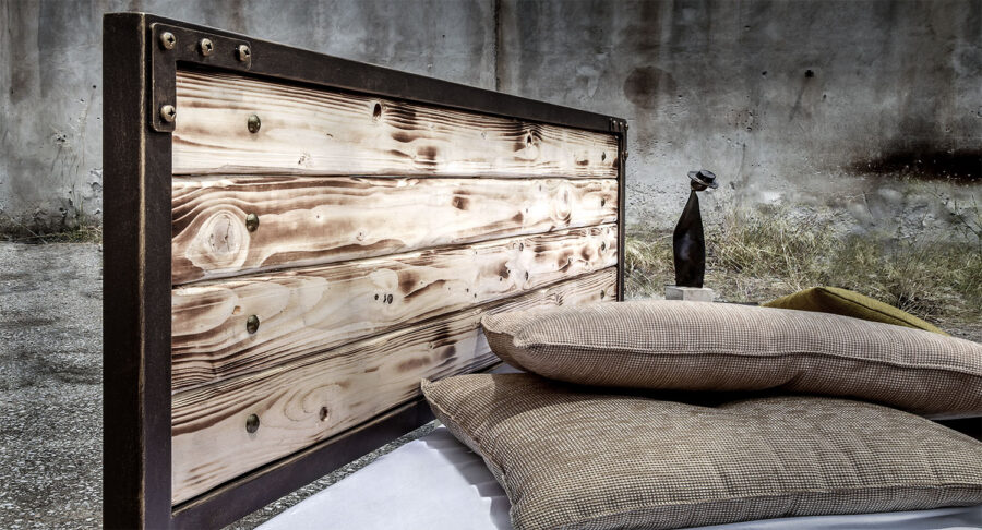 Μεταλλικό κρεβάτι με ξύλο