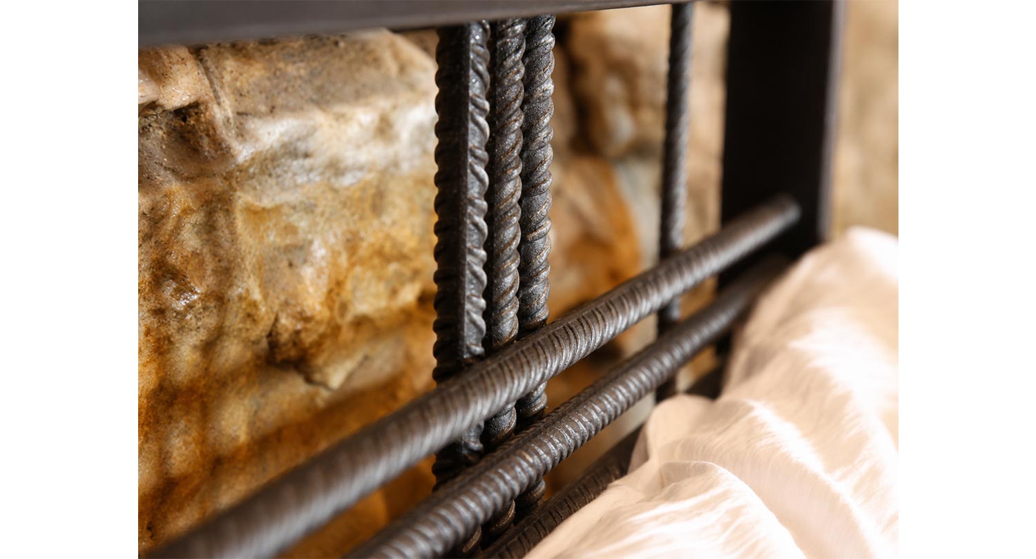 PANDORA Metallisches Bett Industrial – Handgefertigtes Design – Bild 4