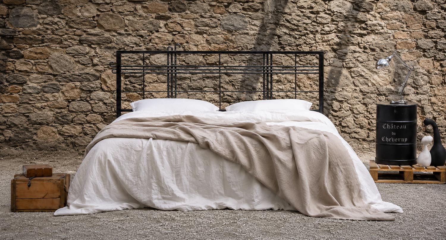 PANDORA Metallisches Bett Industrial – Handgefertigtes Design – Bild 5