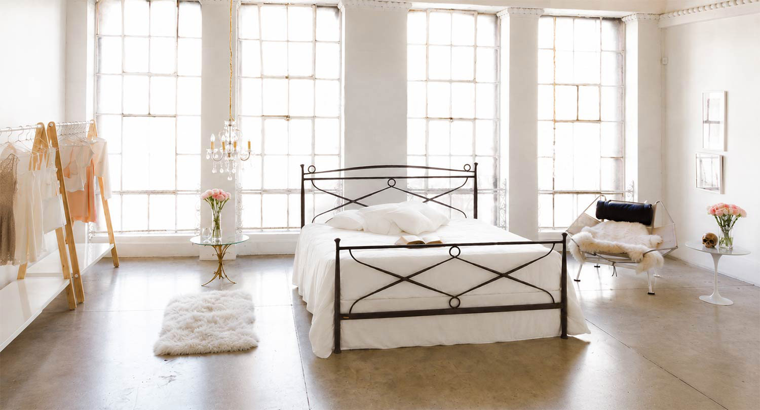 SOFIA Industrial Iron Bed Frame - Classic and timeless elegance - Image 7