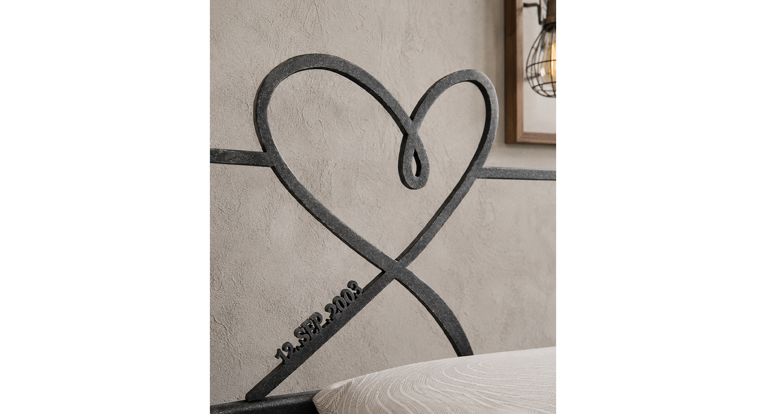 HEARTBEAT Custom Metallbett – Handgefertigtes Designerstück – Bild 8