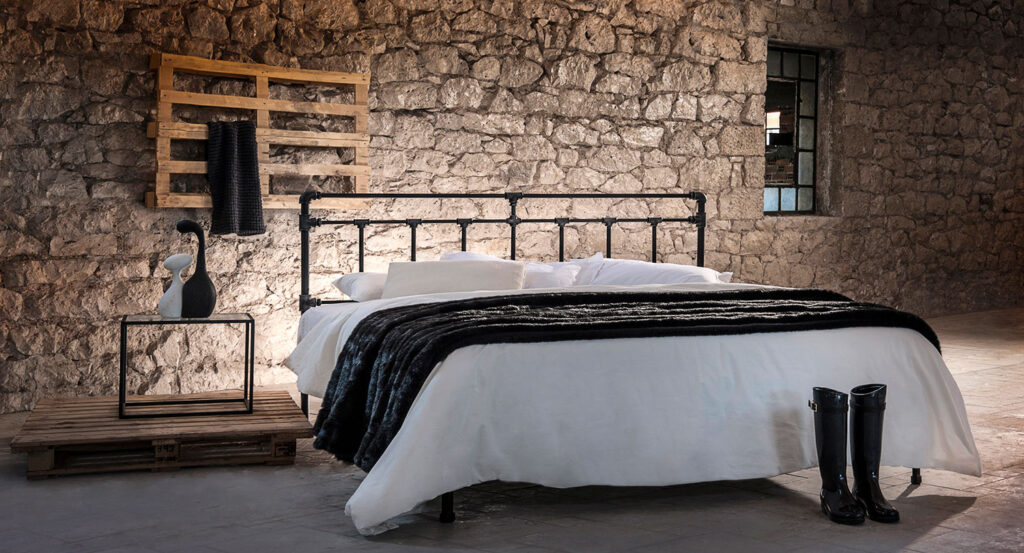 Chambre Industrielle Mélange Parfait entre Ancien et Moderne 1